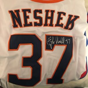 Pat Neshek signed jersey